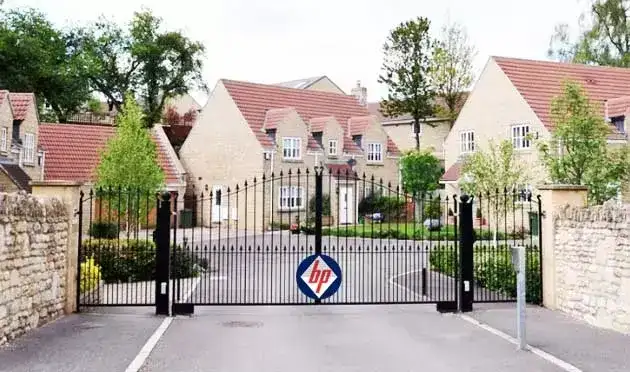 Ưu điểm khi sử dụng cổng tự động dành cho biệt thự