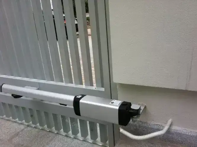 Cổng mở 4 cánh tự động bền, đẹp