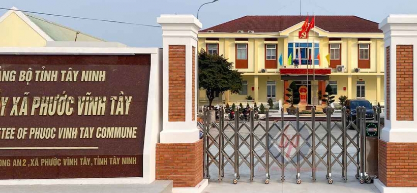 Vì Sao UBND Xã Phước Vĩnh Tây Chọn Cổng Xếp Inox 304?