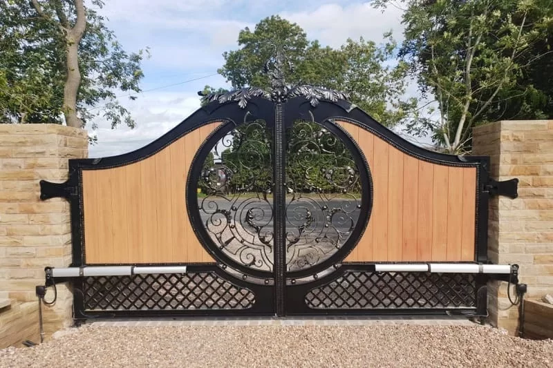 Cổng tay đòn tự động BFT: Lý tưởng cho biệt thự