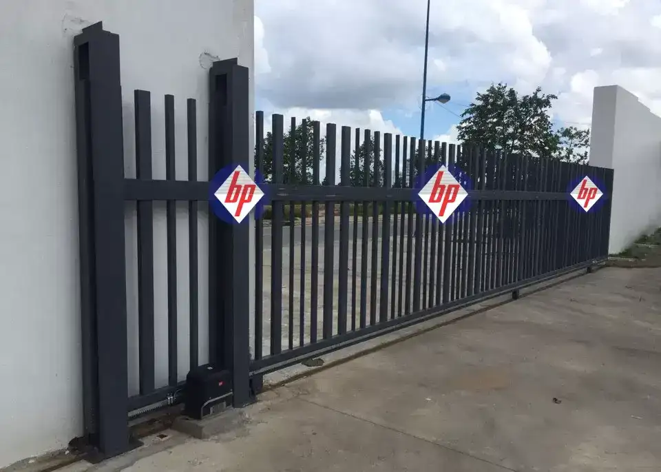 Cổng tự động cho nhà máy, khu CN, chế xuất