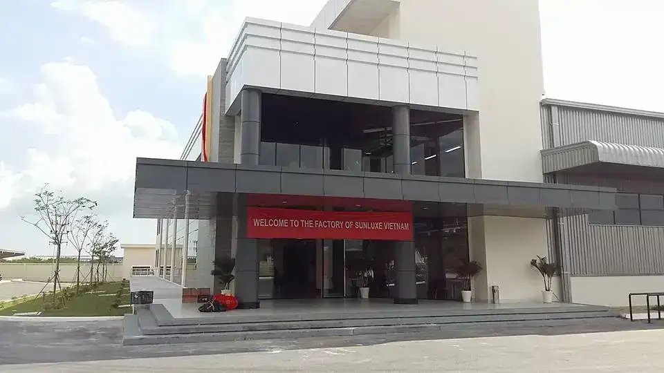 Lắp đặt Cửa tự động NABCO nhà máy SUNLUXE