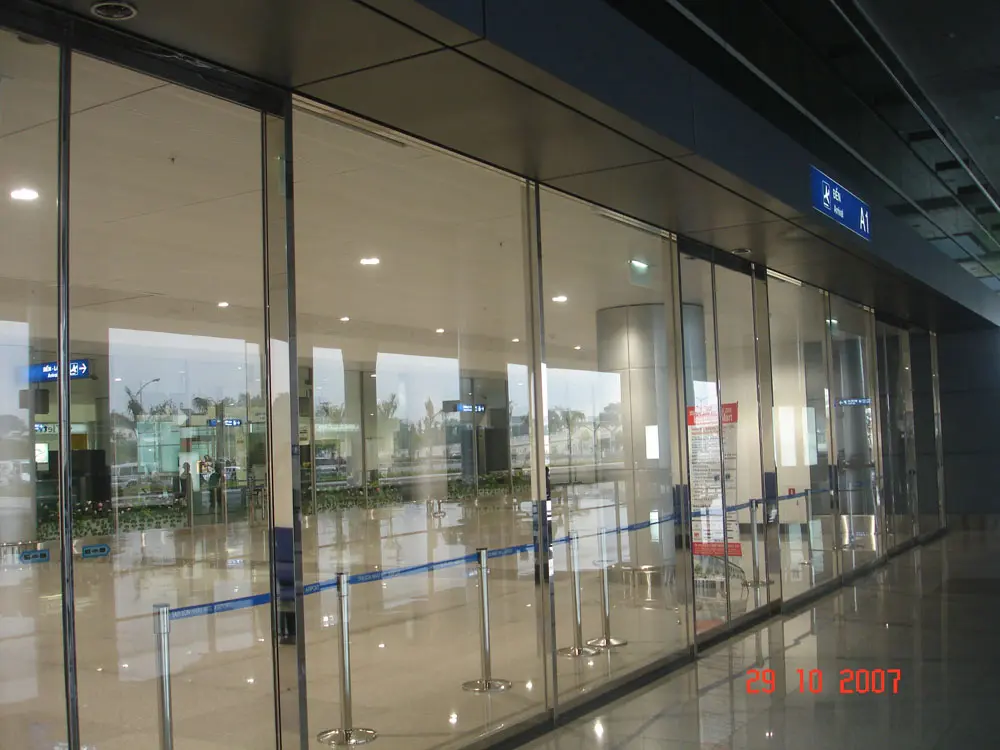 Ảnh dự án Sân bay Tân Sơn Nhất – Lắp đặt 62 bộ cửa trượt tự động