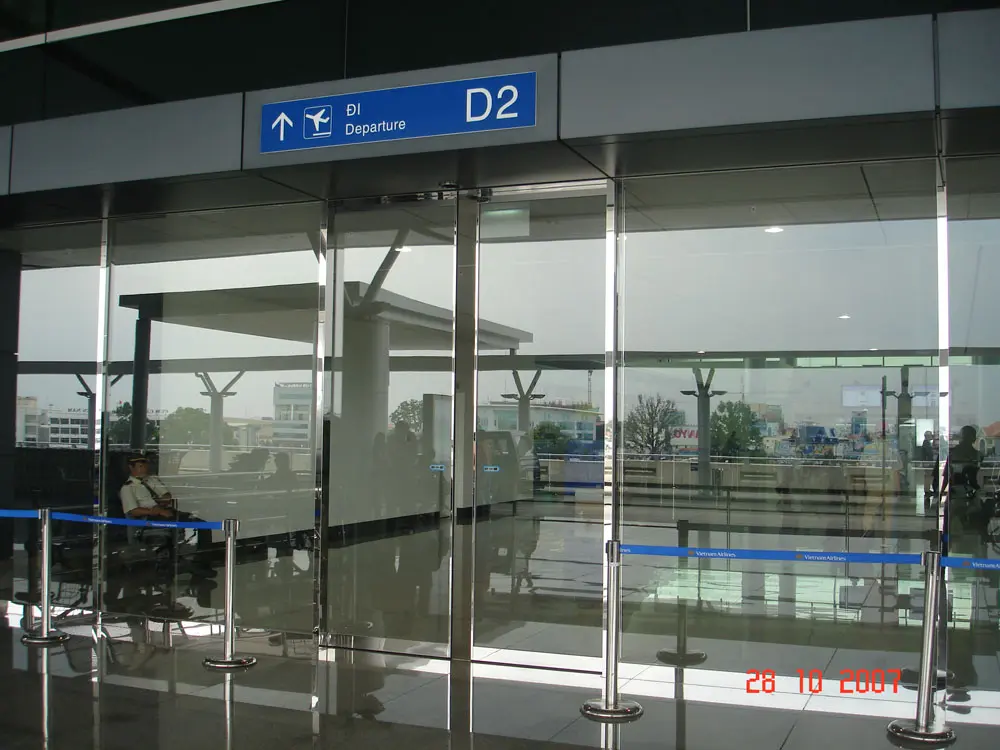 Ảnh dự án Sân bay Tân Sơn Nhất – Lắp đặt 62 bộ cửa trượt tự động