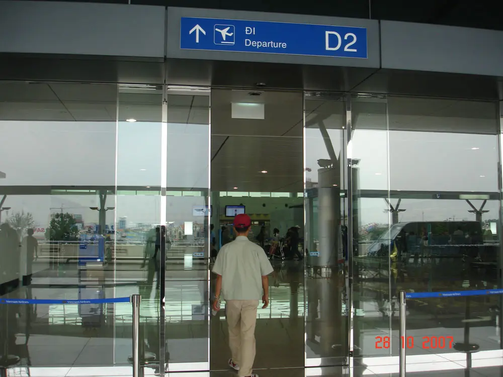 Ảnh dự án Sân bay Tân Sơn Nhất – Lắp đặt 62 bộ cửa trượt tự động