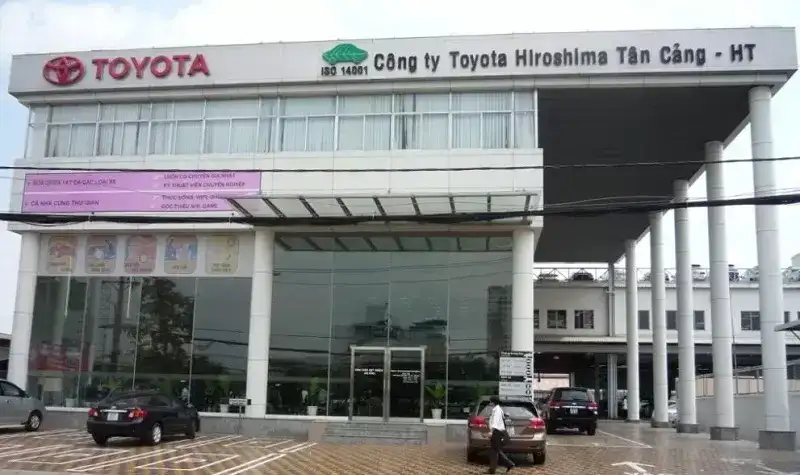 Hệ thống cửa cổng tự động showroom xe ô tô - xe máy