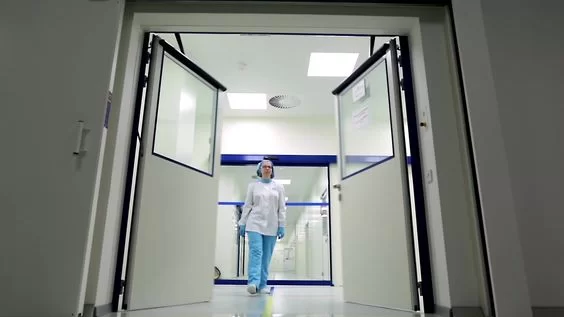 cửa tự động dùng trong bệnh viện