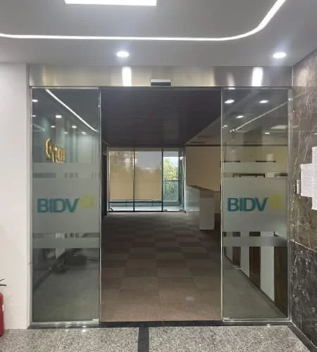 cửa tự động văn phòng