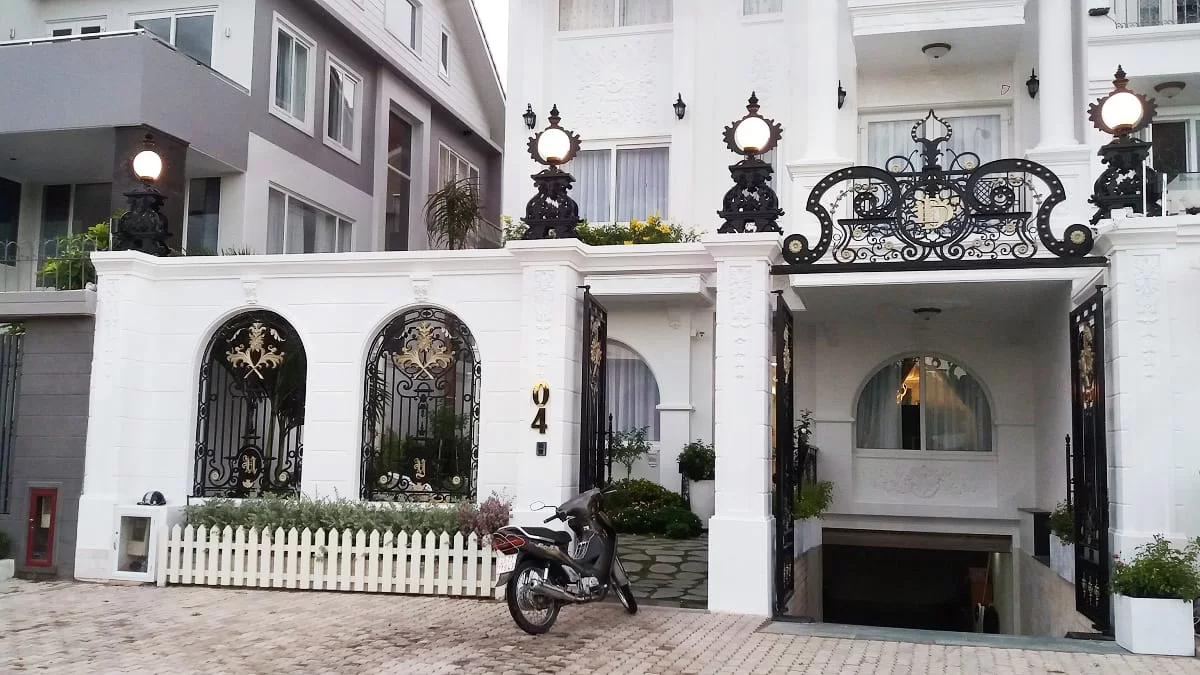 Lắp đặt cổng mở âm sàn tự động - baophuc.vn