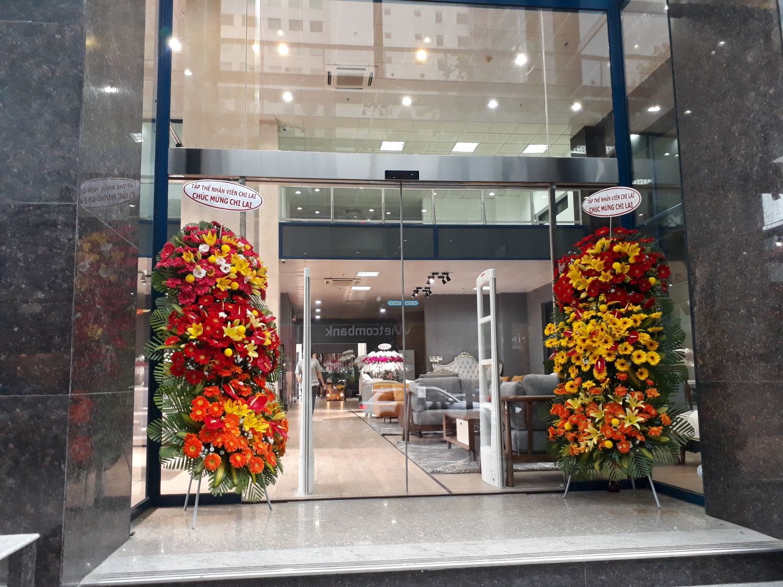 Cửa mở tự động