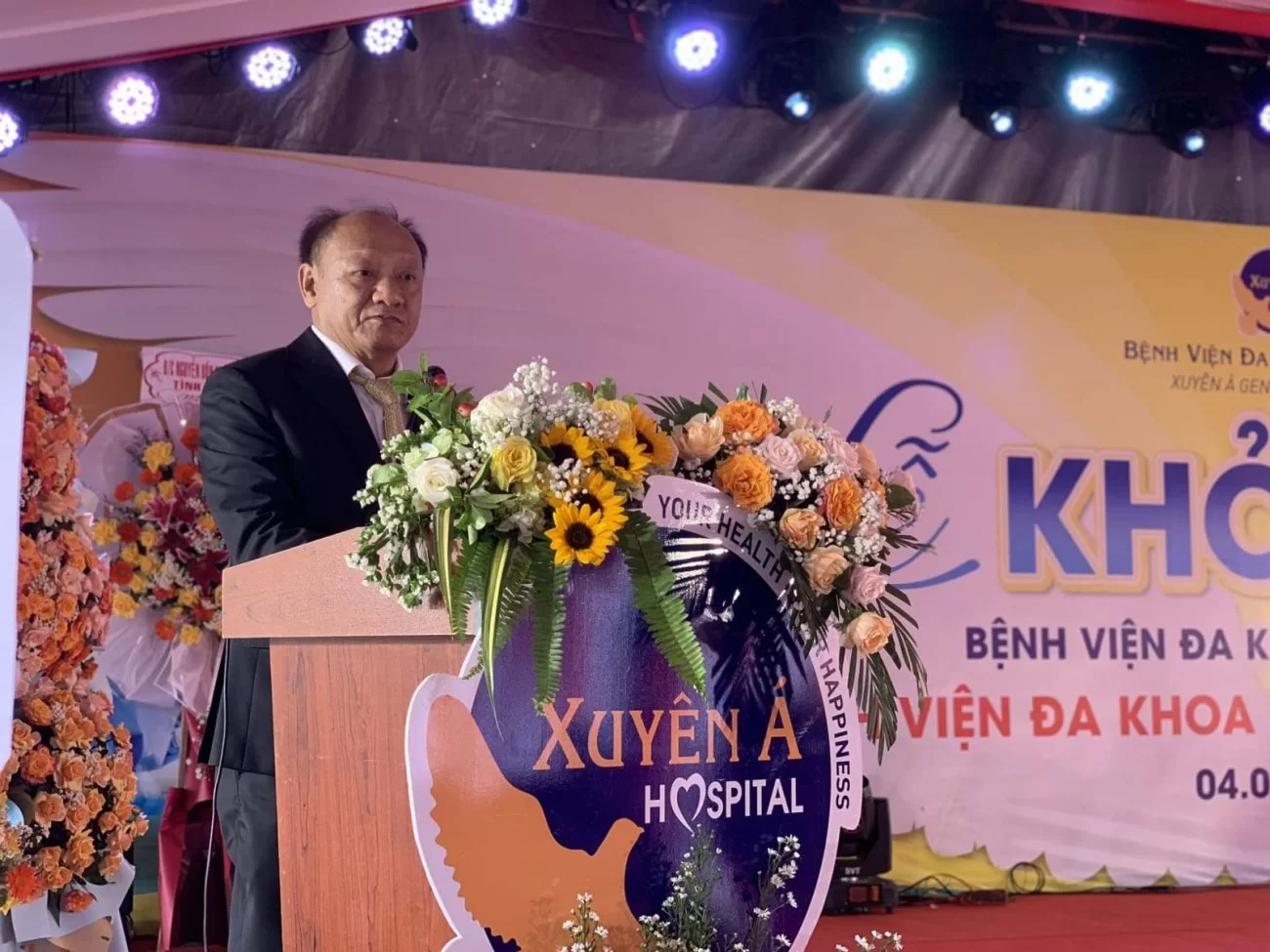 ông Nguyễn Văn Châu GĐ bệnh viện Xuyên Á