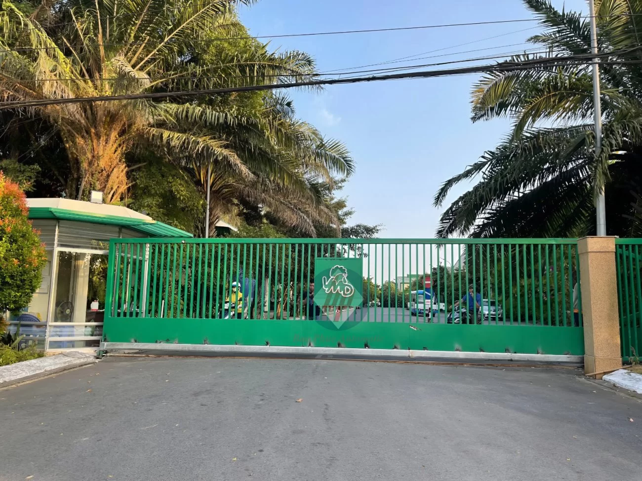 Công Trình Thực Tế Cửa Trượt Không Ray