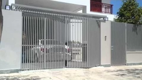 Cổng mở 4 cánh tự động