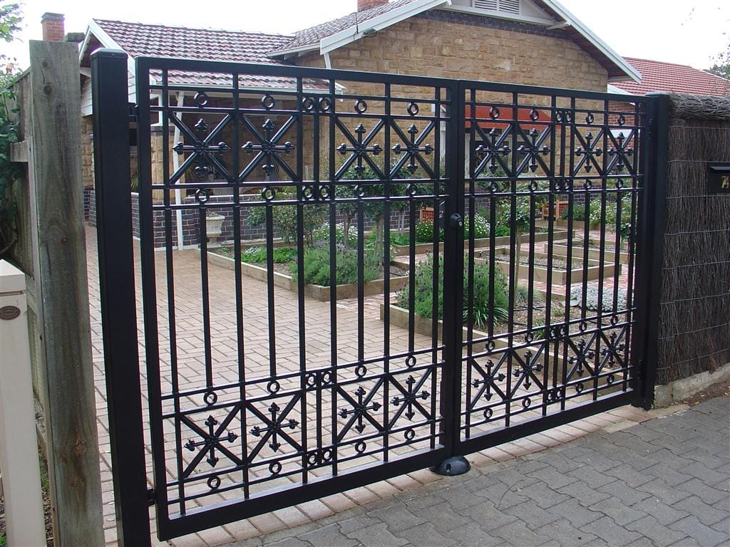 Mẫu cổng nhà riêng lớn - không vòm