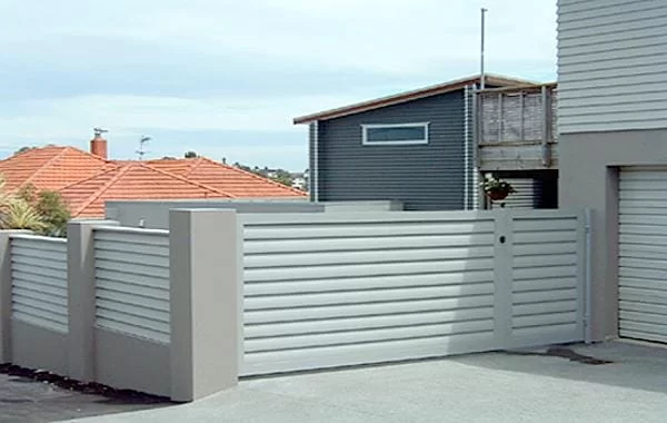 Mẫu cổng sắt phong cách Châu Âu 02