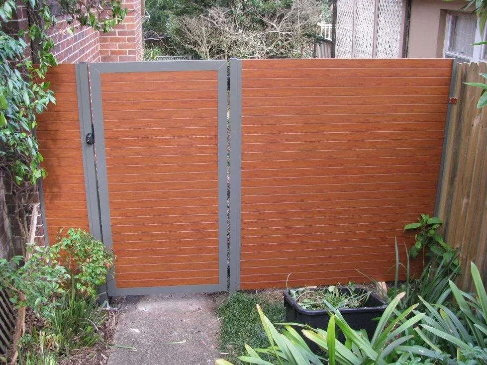 Mẫu cổng mở gỗ 1 cánh