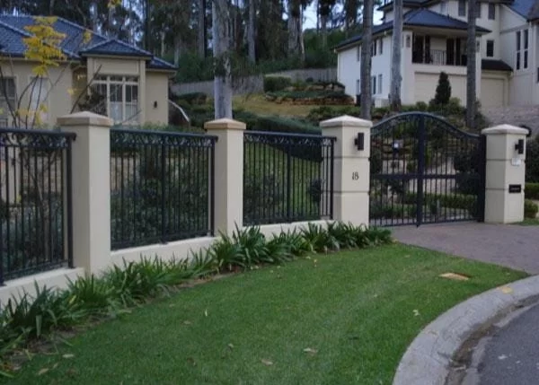 Cổng mở cánh có vòm 009 - Baophuc.vn