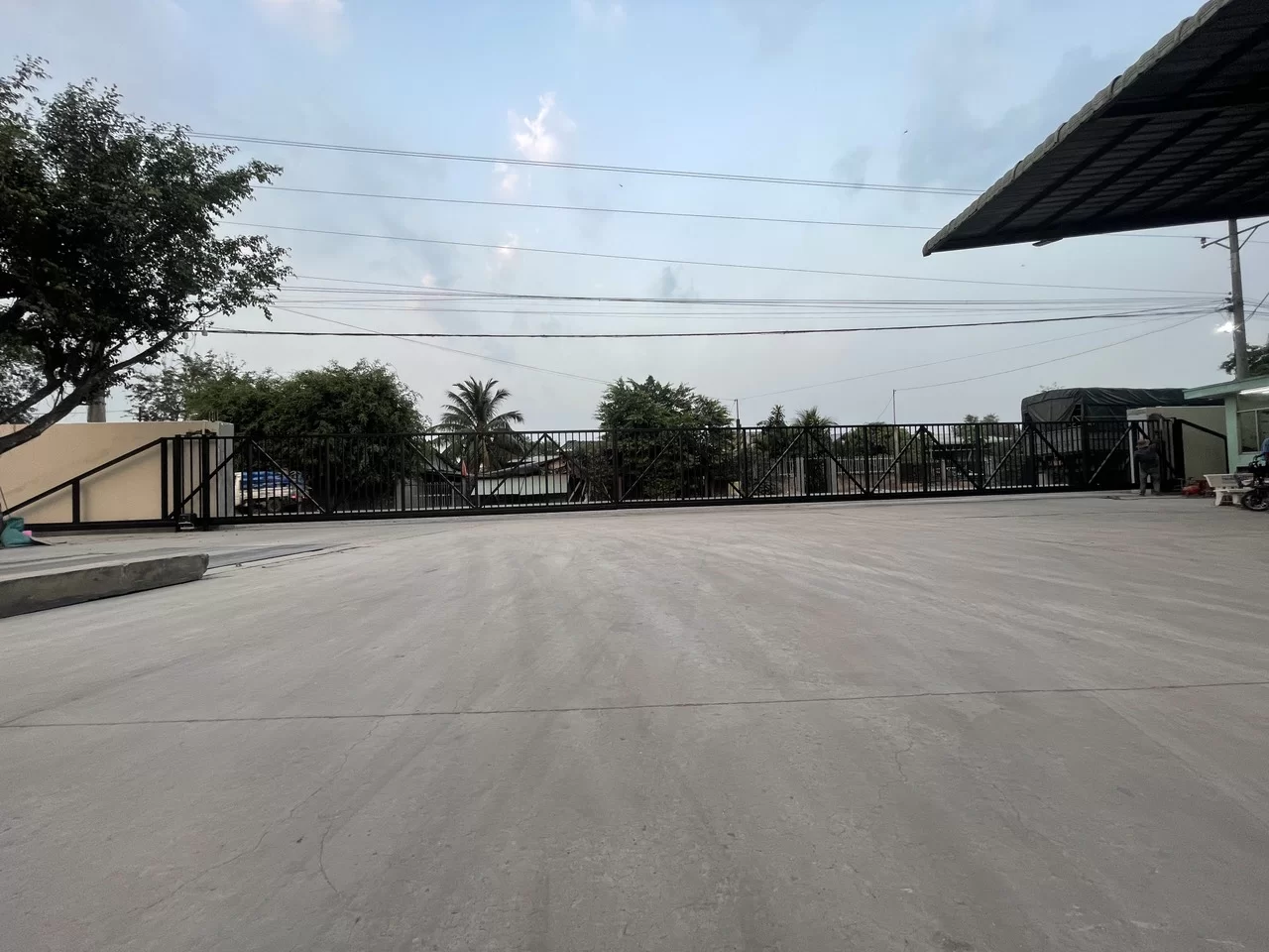 Cổng trượt tự động cỡ lớn cho khu công nghiệp