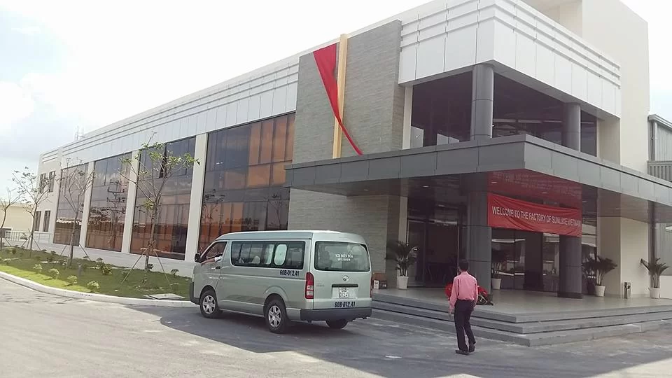 Cửa tự động Nabco nhà máy Sunluxe