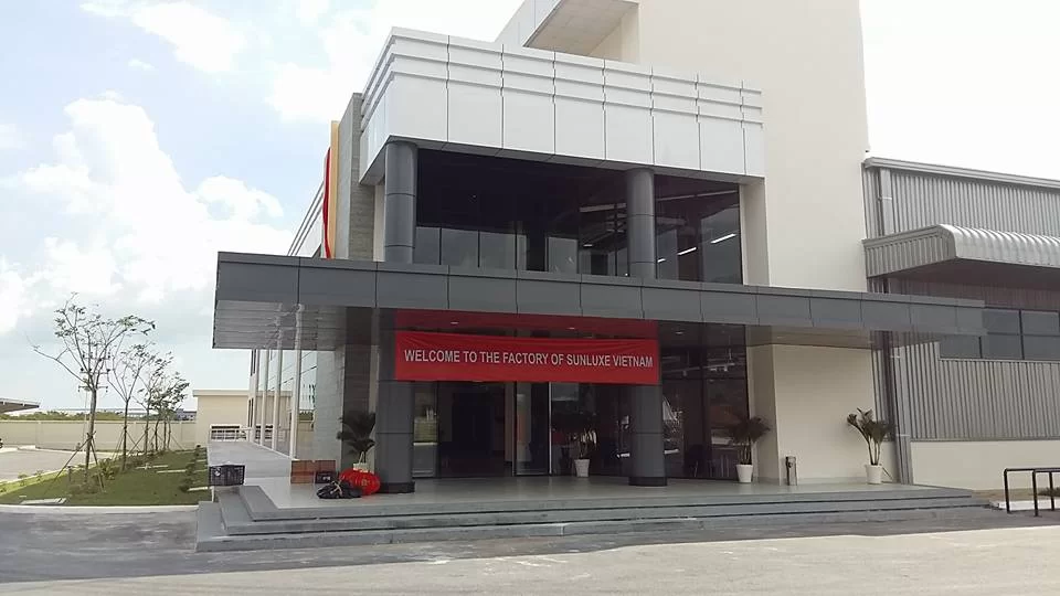 Cửa tự động Nabco nhà máy Sunluxe