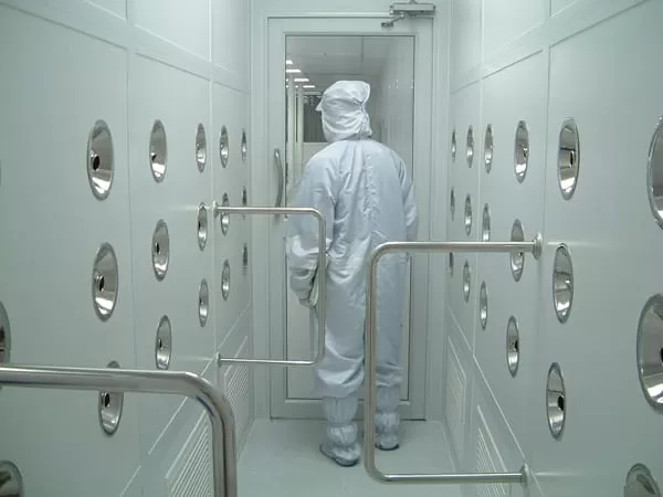 Cửa phòng sạch Baophuc.vn