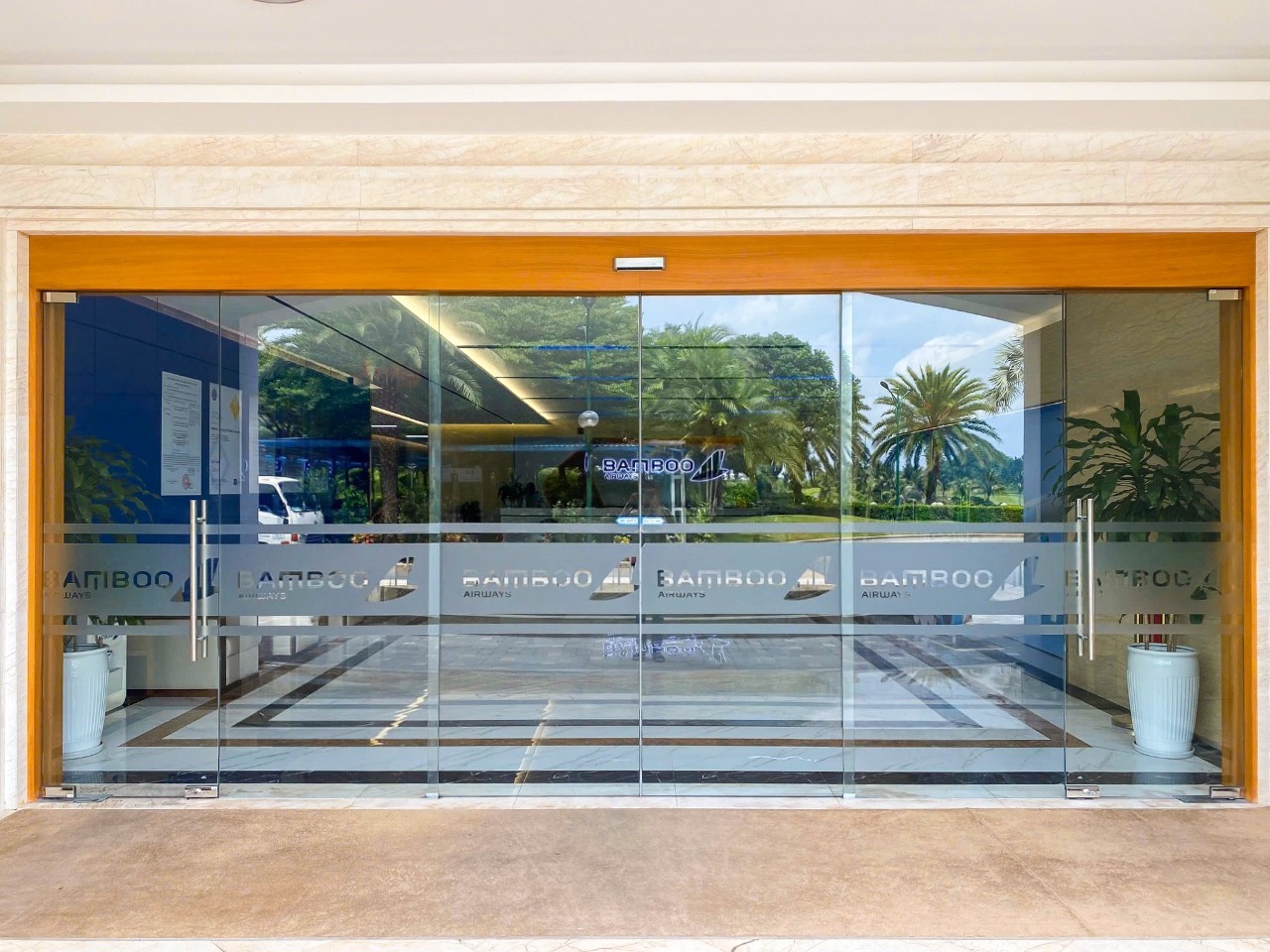 Cua tu dong KTH sang trong