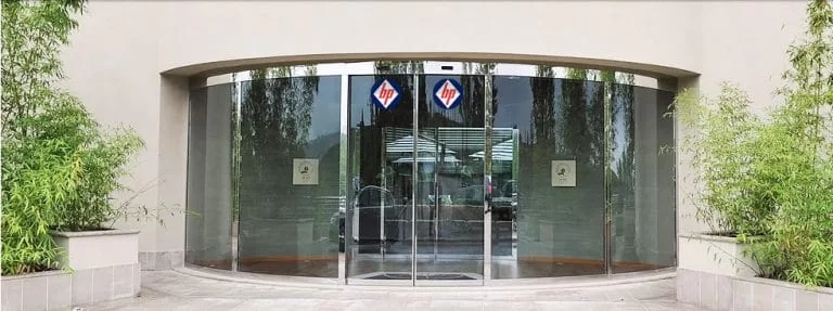 Cửa xoay tròn tự động