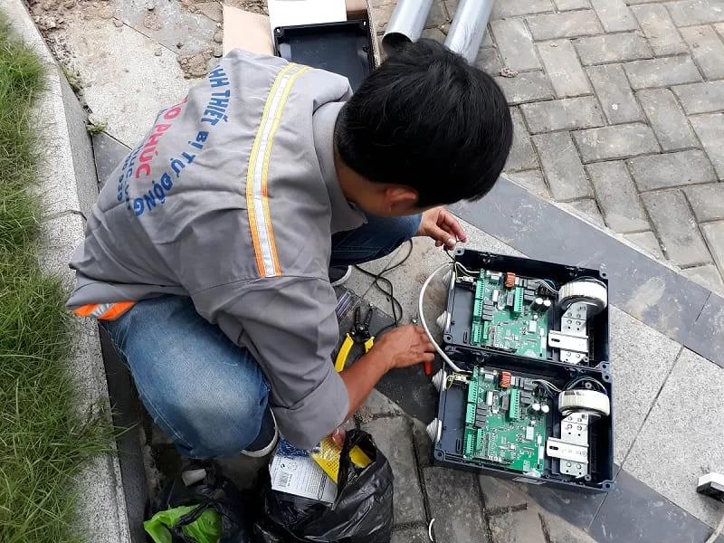 Kiểm tra và đấu điện board