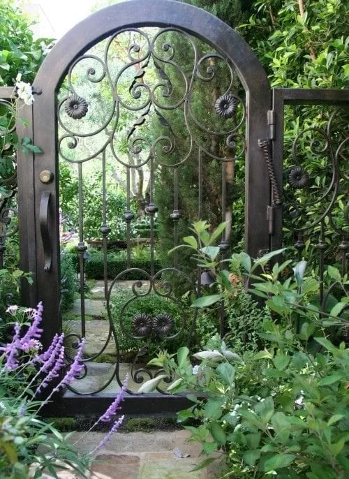 Mẫu cổng sắt nghệ thuật