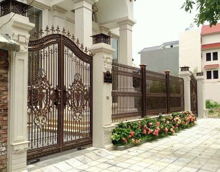 Mẫu cổng nhôm đúc đẹp 01