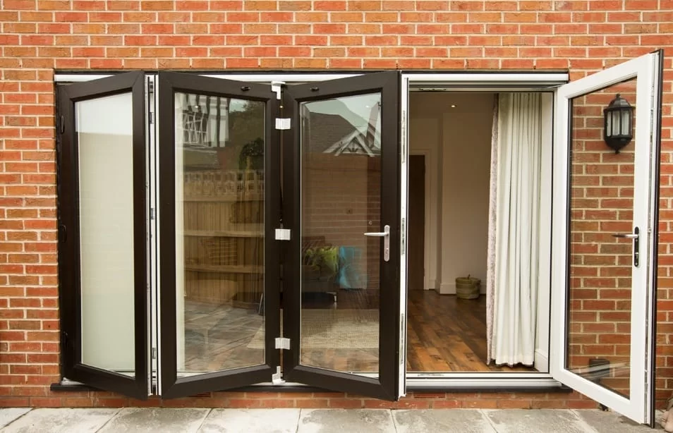 Mẫu cửa nhôm kính 4 cánh đẹp