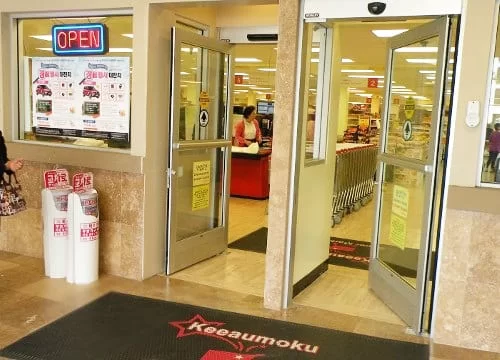 Mẫu cửa mở siêu thị