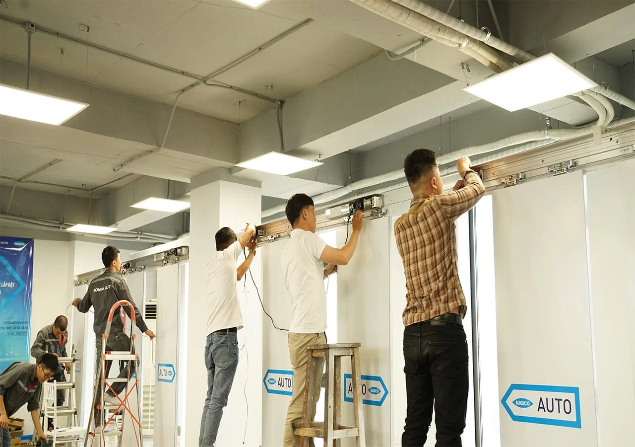 thi tay nghề lắp cửa tự động
