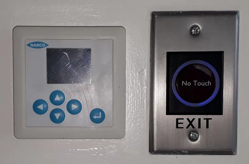 Công tắc 6 chức năng và cảm biến áp tay