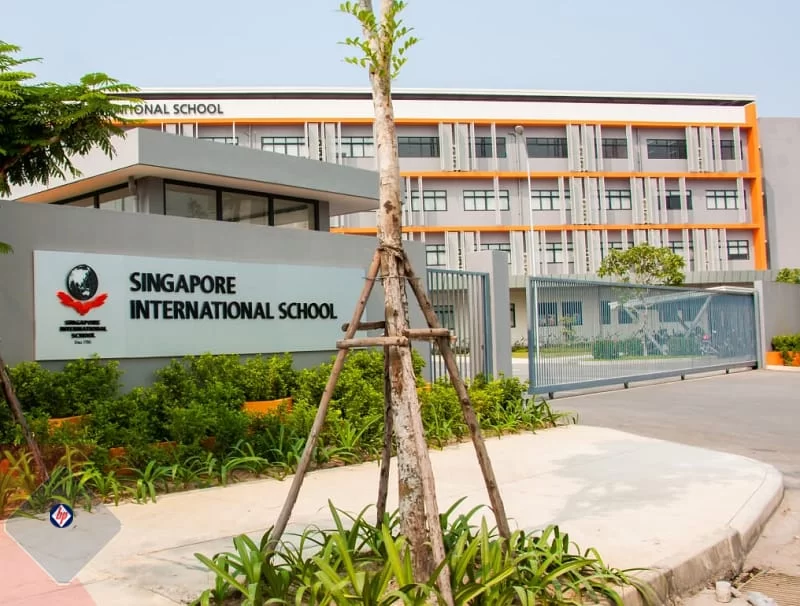 Lắp đặt motor cổng trượt cho trường học