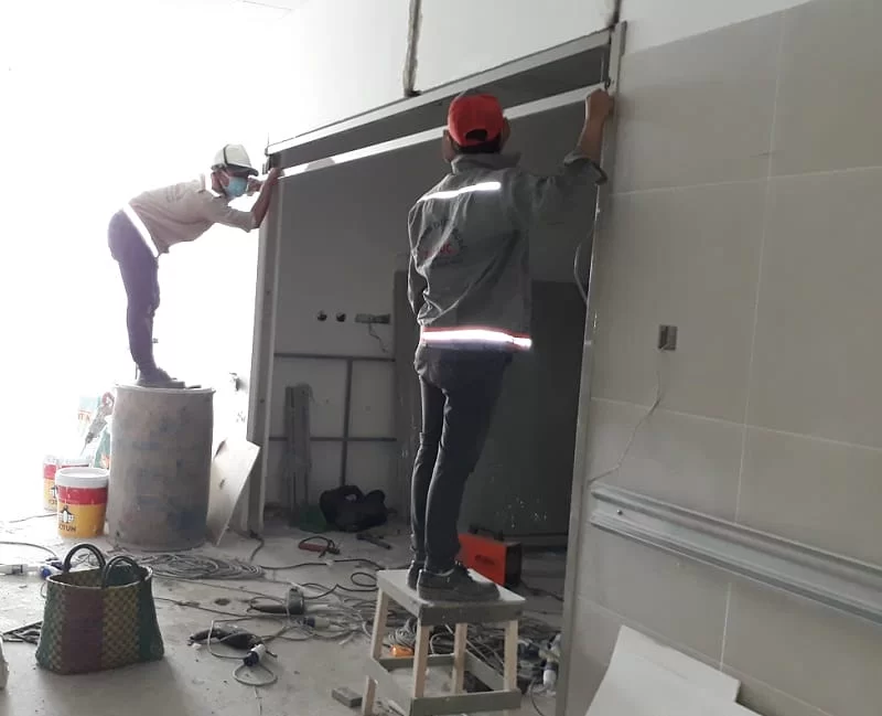 Hệ thống cửa tự động phòng mổ bệnh viện quốc tế Mỹ