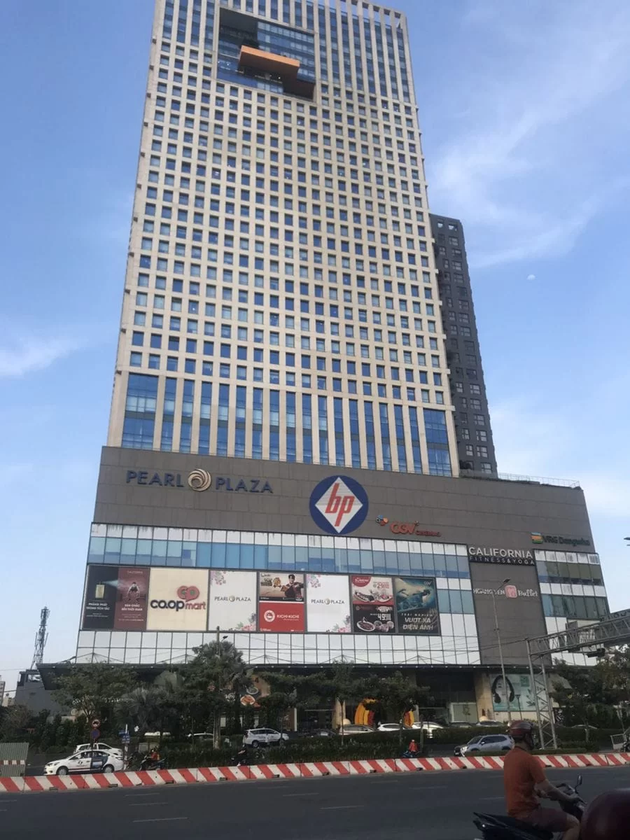 Cửa tự động tại tòa nhà