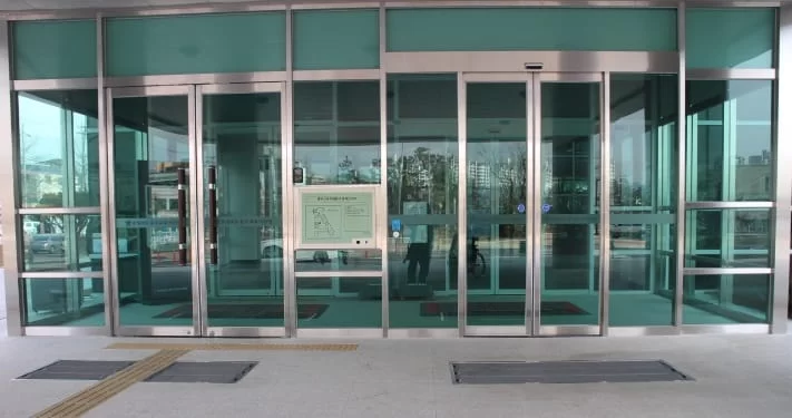 cửa tự động Nabco