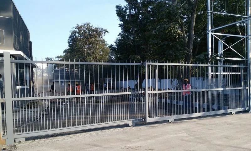 Sản xuất cổng nhà máy