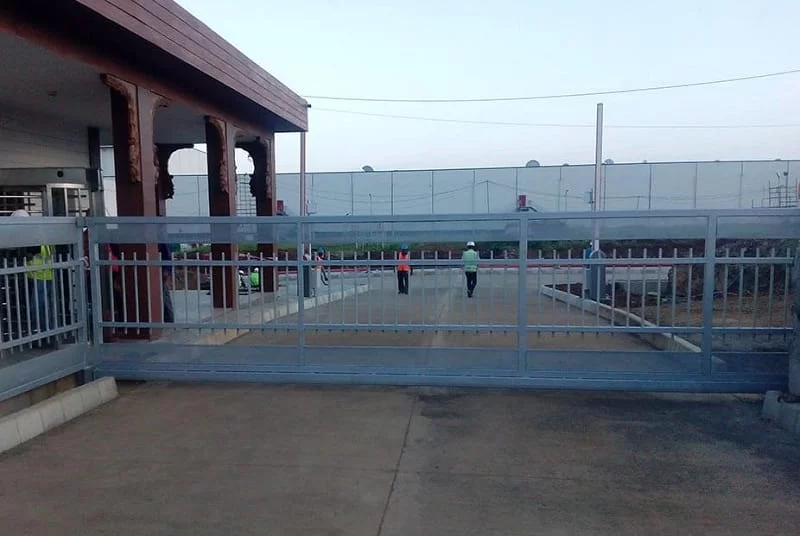 Gia công cánh cổng trượt