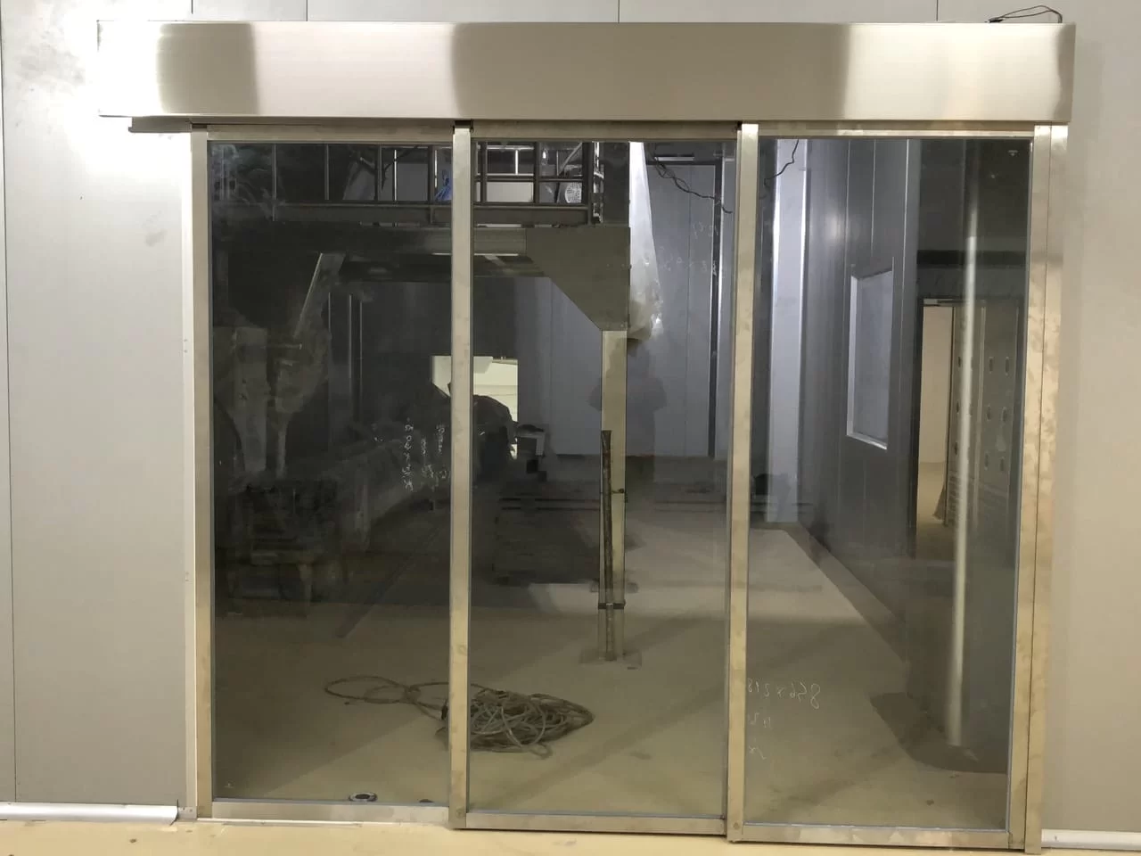 cổng cửa tự động cho trung tâm thương mại