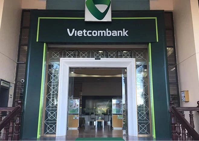 Cửa tự động ngân hàng Vietcombank