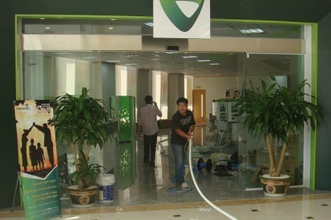 Cửa trượt tự động ngân hàng Vietcombank