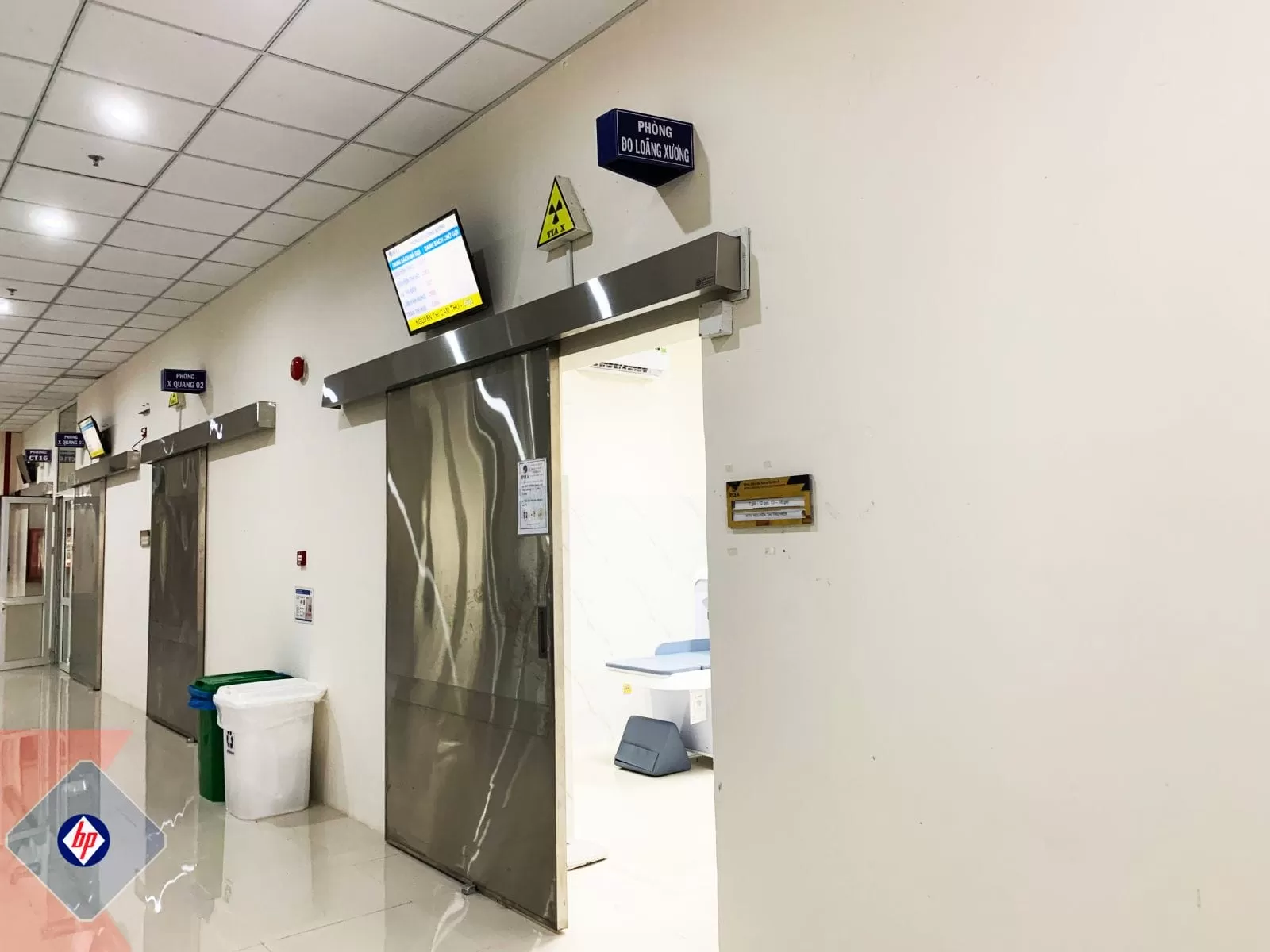 Cửa tự động phòng X-quang chì