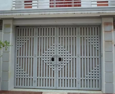 Mẫu cửa cổng sắt tự động 03