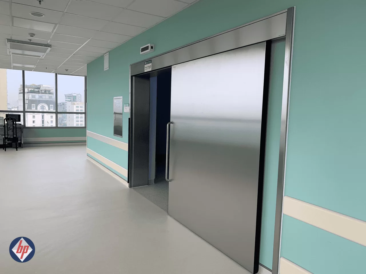 cửa tự động bệnh viện