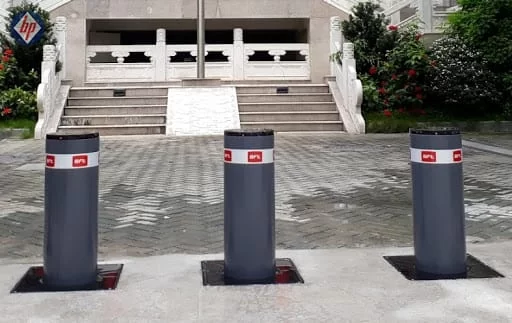 Hệ thống cột chắn xe tự động