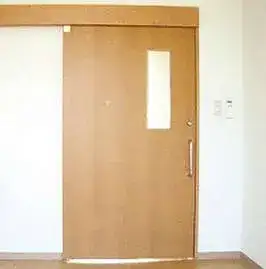 Cửa trượt bán tự động Nitto